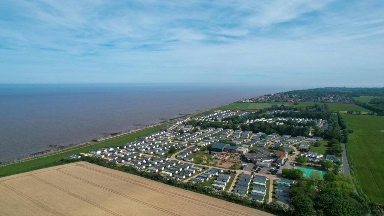 Stunning Lodge Full Sea Views At Broadland Sands In Suffolk Ref 20089Bs Hopton on Sea المظهر الخارجي الصورة