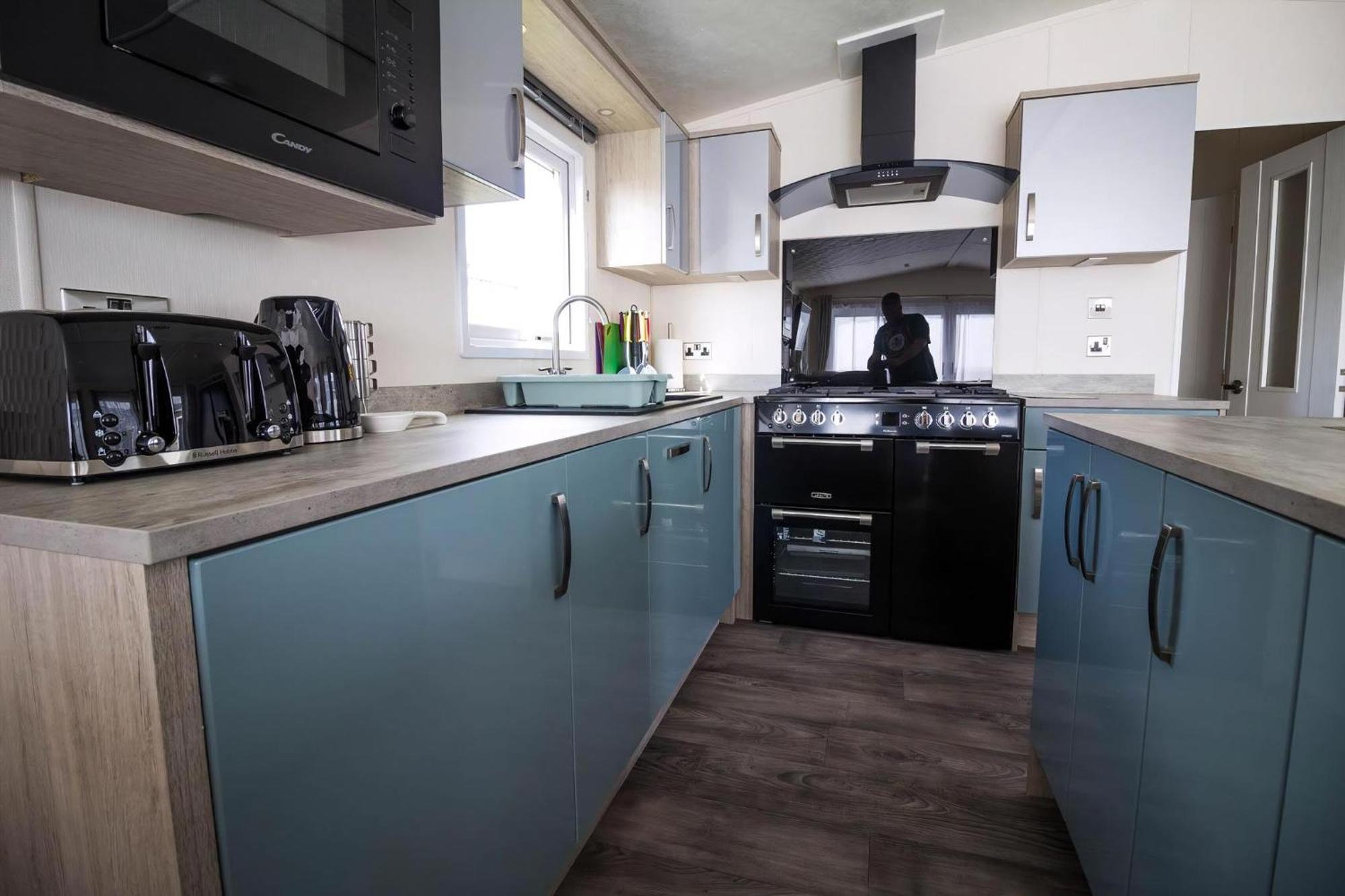 Stunning Lodge Full Sea Views At Broadland Sands In Suffolk Ref 20089Bs Hopton on Sea المظهر الخارجي الصورة